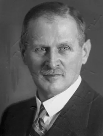 Georg Lomer – Autorenfoto