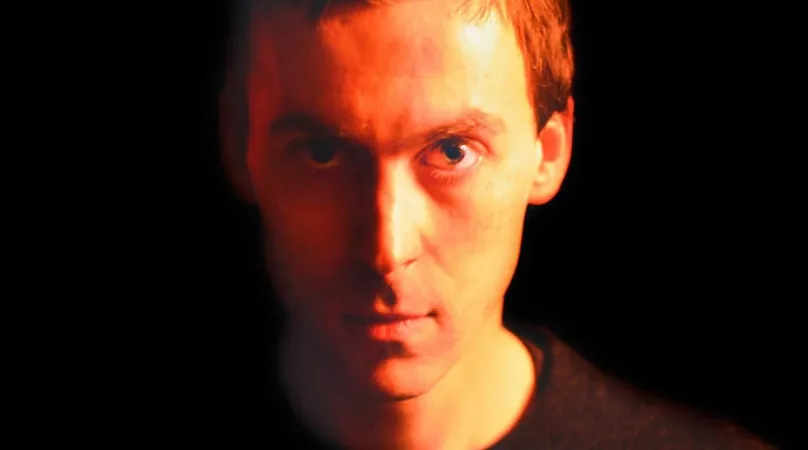Nick Land – Autorenfoto